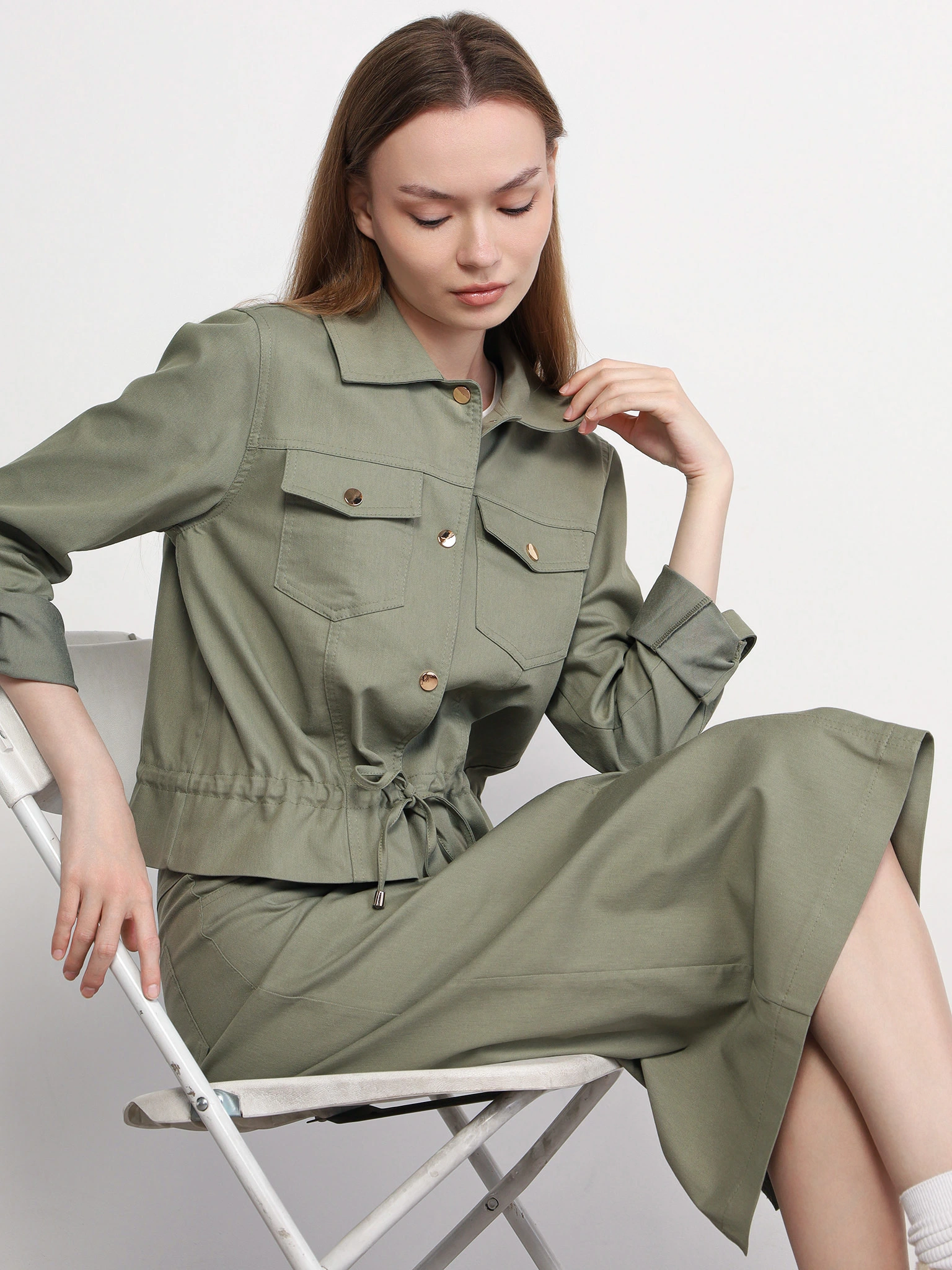 Жакет цвета хаки с кокеткой